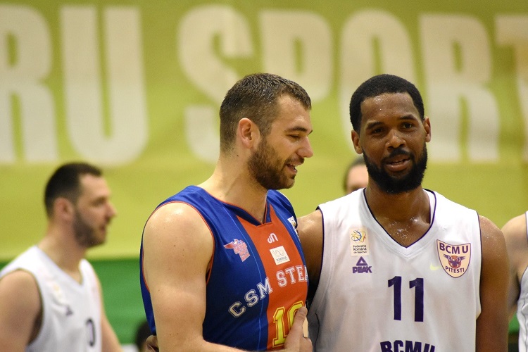 Pavel Marinov_Porter_Troupe