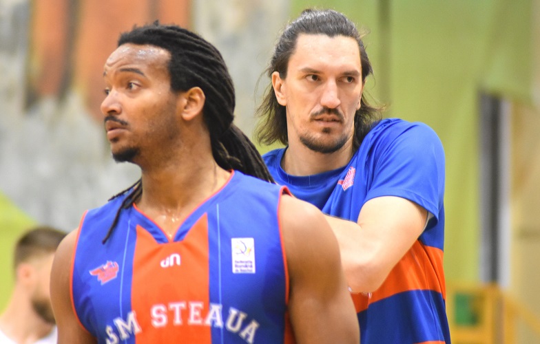 Steaua CSM Bucuresti cedeaza in primul meci din semifinale